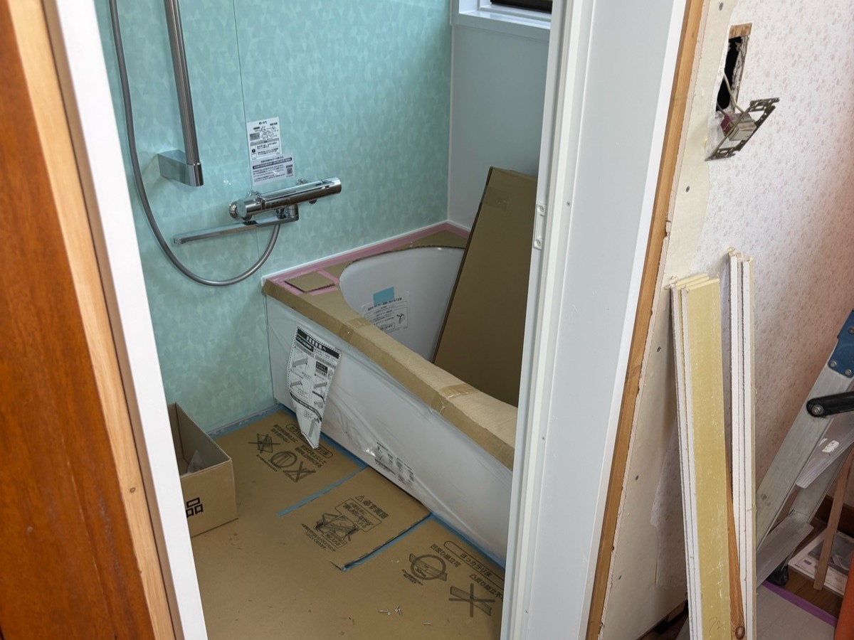 ⑤ユニットバスの設置